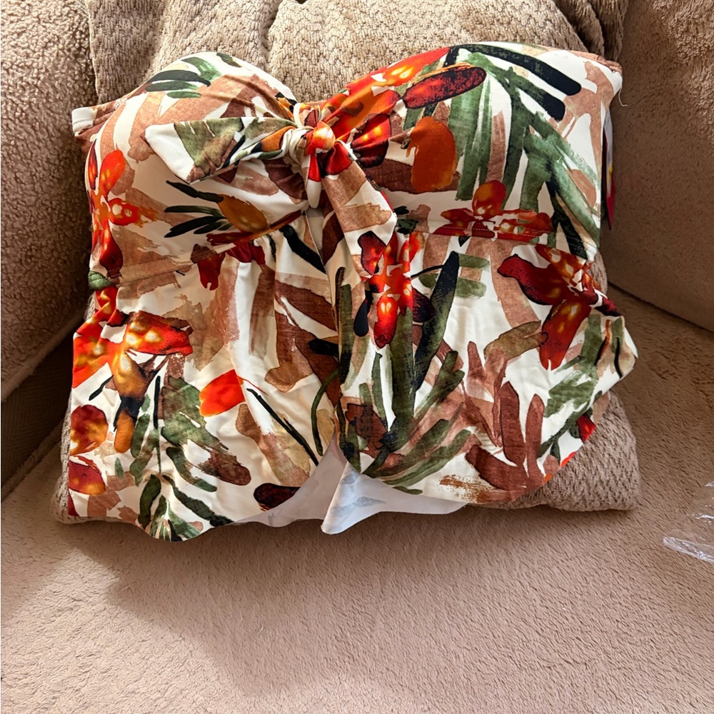 Vince Camuto earth tone Floral tankini Top